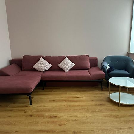 Schoene Drei Raumwohnung. Hell,Stilvoll, Gemuetlich. Borna Exteriér fotografie