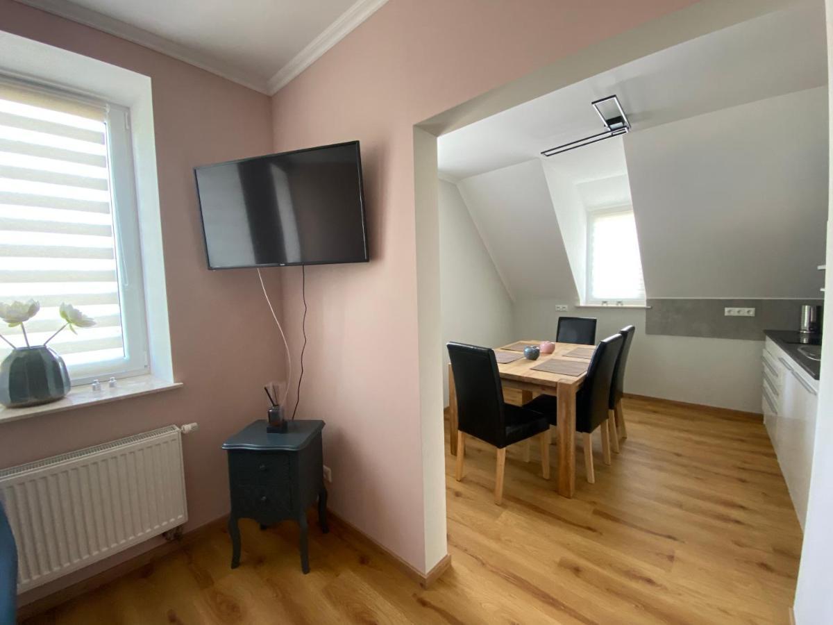 Schoene Drei Raumwohnung. Hell,Stilvoll, Gemuetlich. Borna Exteriér fotografie
