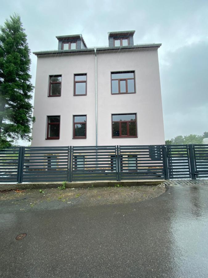 Schoene Drei Raumwohnung. Hell,Stilvoll, Gemuetlich. Borna Exteriér fotografie